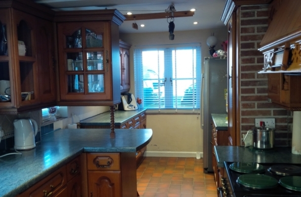 Detached character older style property - Image 16