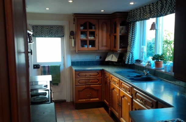Detached character older style property - Image 3